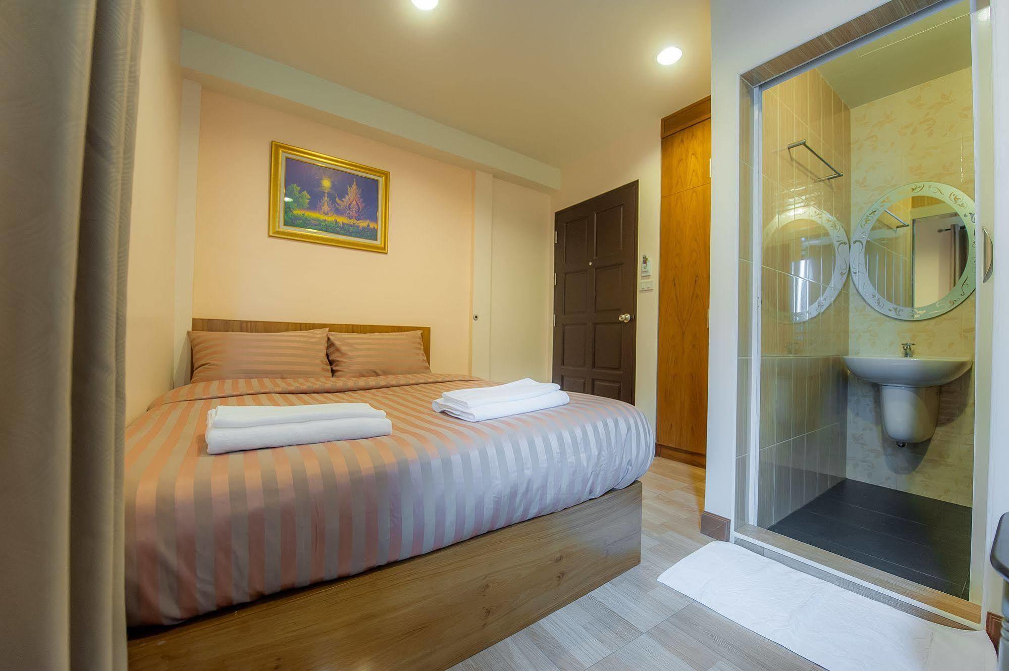 Hotel Full House Bangkok Exterior foto